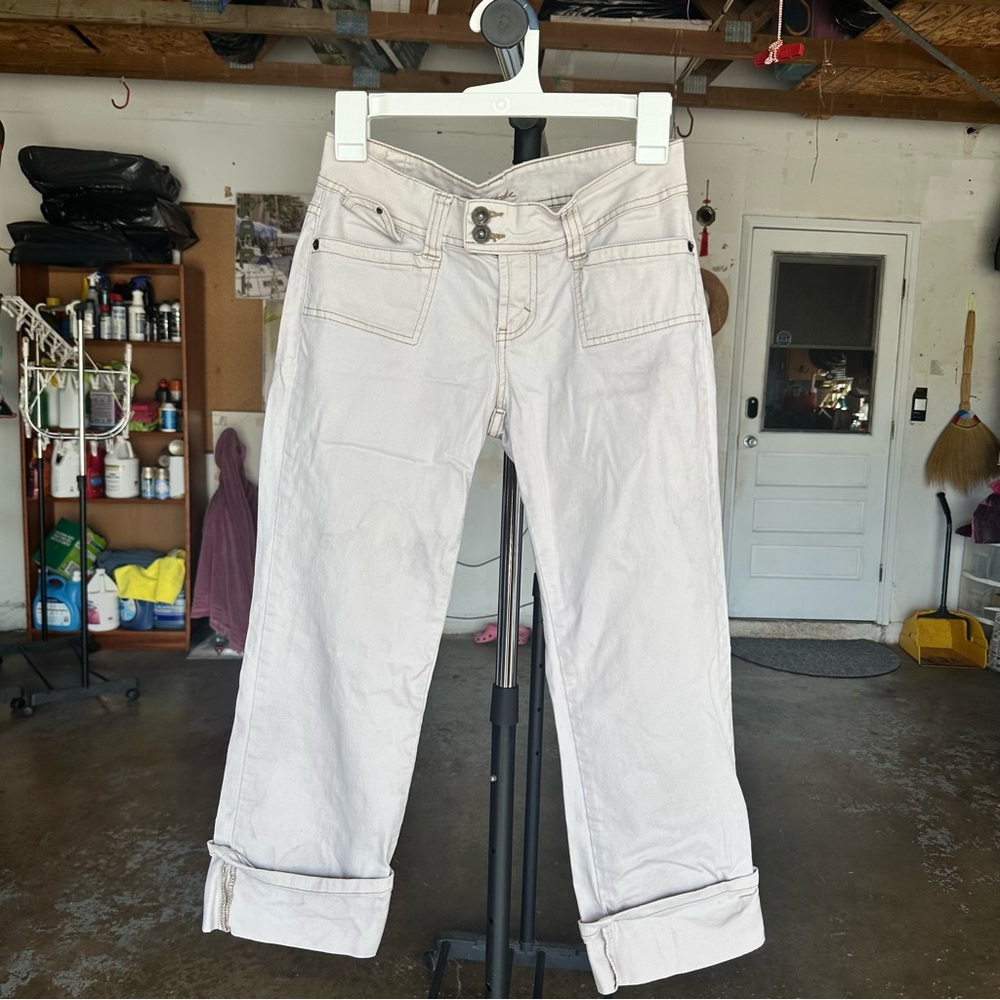 Capri pants